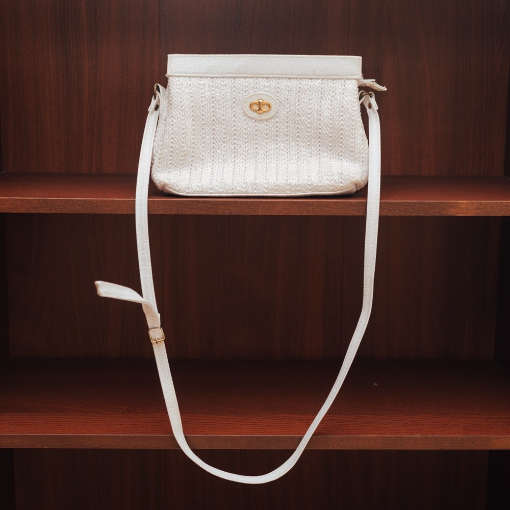 Vintage White Woven Crossbody Bag | Adjustable Strap | 90s Minimal Chic
